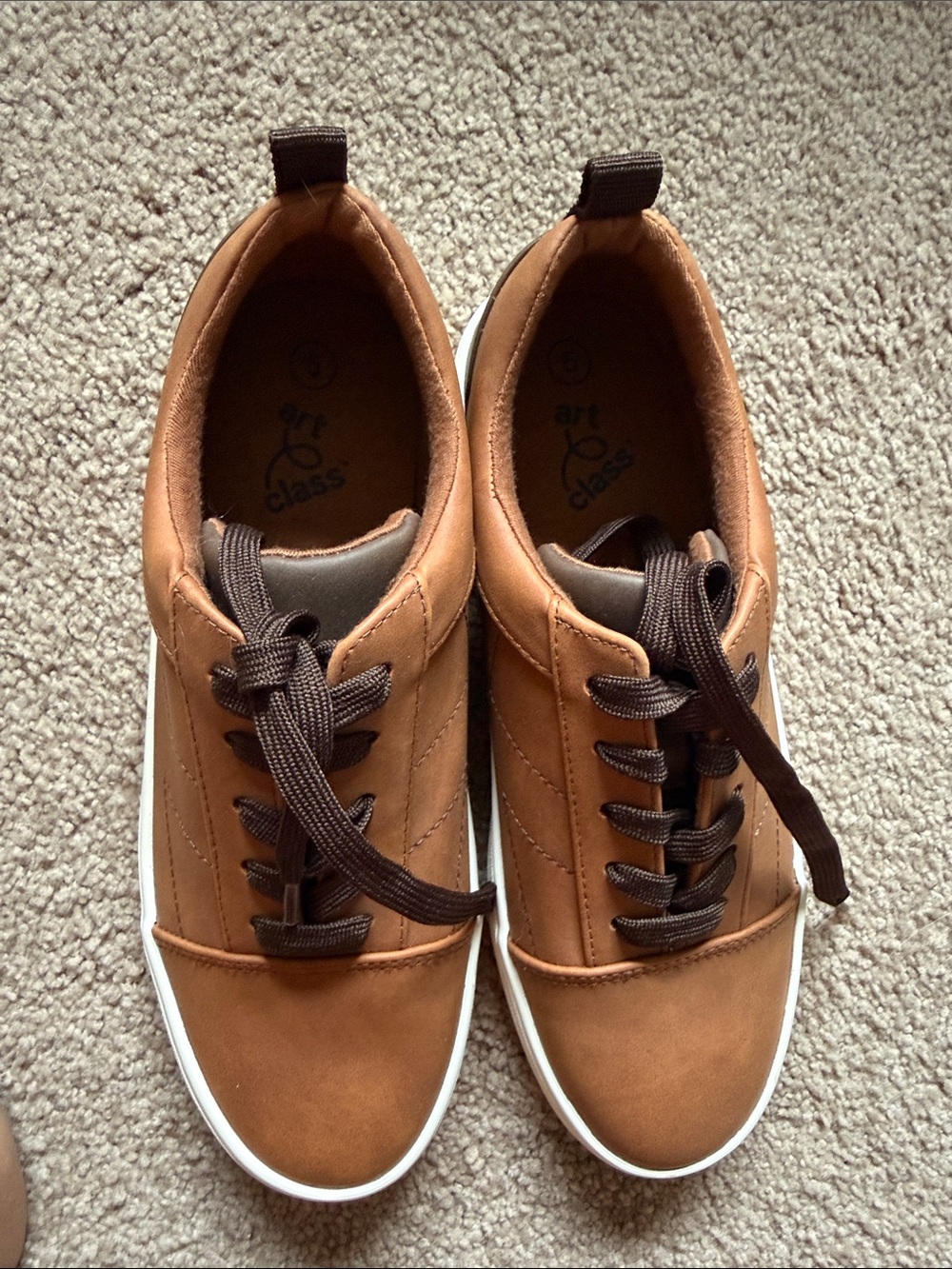art class Tan and Dark Brown Lace-Up Sneakers NWOT, Sz 5